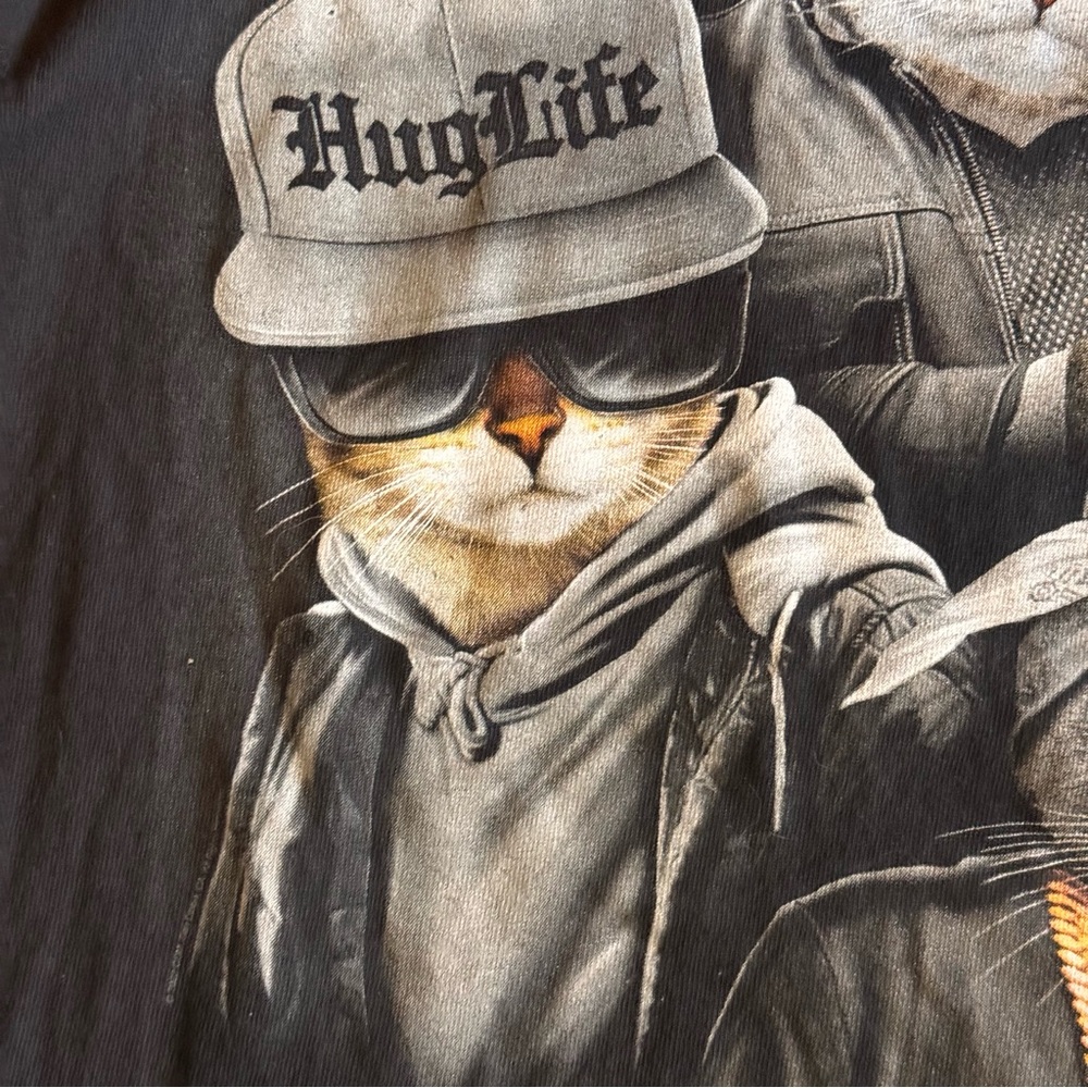 D.O.M. “Hug Life Cats” Graphic T-Shirt – Size L - Picture 6 of 9